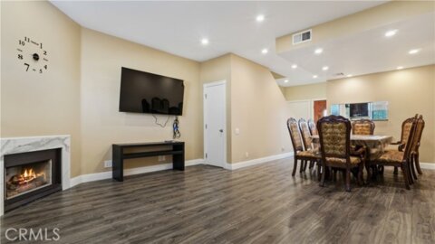 14256 Victory Boulevard #3 Photo