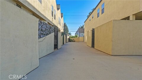 14256 Victory Boulevard #3 Photo